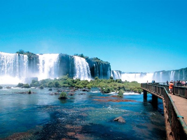 Thác Iguazu, Brazil và Argentina