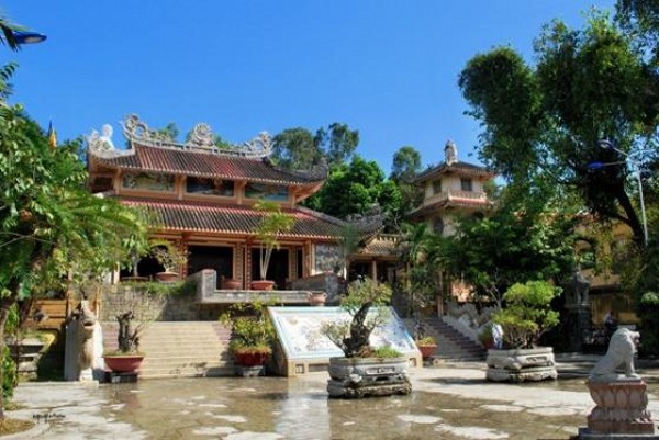 5 điêm du lịch tâm linh sau tết nổi tiếng ở Việt Nam